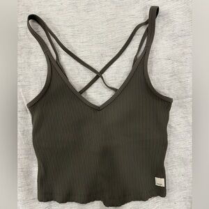 Vuori ribbed crop tan. Size small.